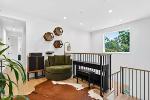 1135 N Commonwealth Ave, Los Angeles, CA 90029 - Photo 15