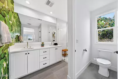 1135 N Commonwealth Avenue, Los Angeles, CA 90029 - Photo 19