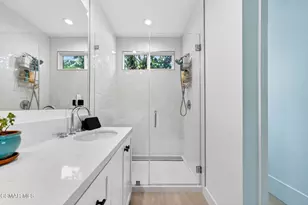 1135 N Commonwealth Ave, Los Angeles, CA 90029 - Photo 21