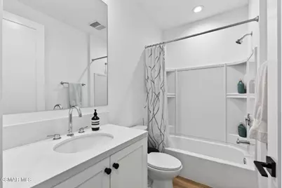 1135 N Commonwealth Avenue, Los Angeles, CA 90029 - Photo 23