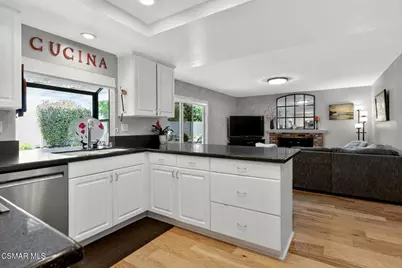 907 Sagebrush Place, Newbury Park, CA 91320 - Photo 3