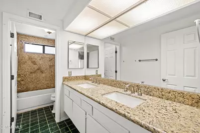 24154 Mentry Drive, Newhall, CA 91321 - Photo 23