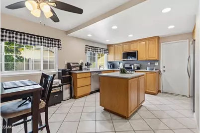 246 Hermes Street, Simi Valley, CA 93065 - Photo 11