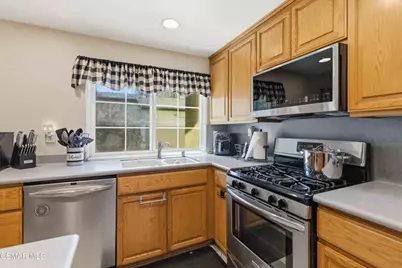 246 Hermes Street, Simi Valley, CA 93065 - Photo 17