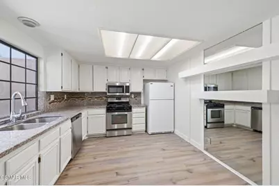 802 Congressional Road, Simi Valley, CA 93065 - Photo 11