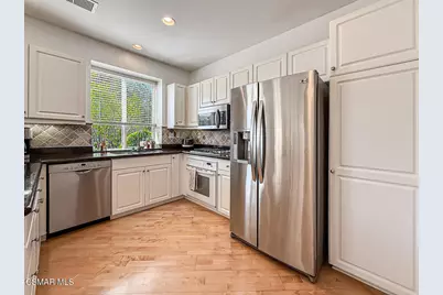 442 Fallbrook Avenue, Thousand Oaks, CA 91320 - Photo 15