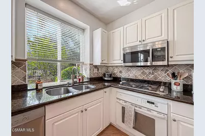 442 Fallbrook Avenue, Thousand Oaks, CA 91320 - Photo 17