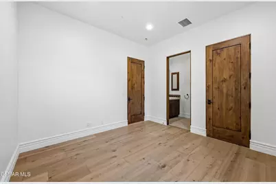 82 Queens Garden Drive, Westlake Village, CA 91361 - Photo 11