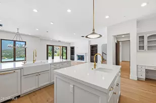 82 Queen's Garden Dr, Westlake Village, CA 91361 - Photo 11