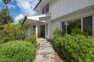 21705 Entrado Dr, Topanga, CA 90290 - Photo 3