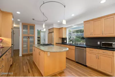 21705 Entrado Drive, Topanga, CA 90290 - Photo 15