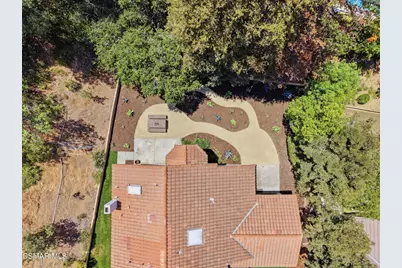 2007 Simsbury Court, Thousand Oaks, CA 91360 - Photo 37