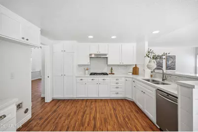 2007 Simsbury Court, Thousand Oaks, CA 91360 - Photo 15