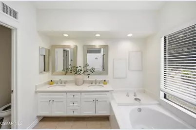 2007 Simsbury Court, Thousand Oaks, CA 91360 - Photo 23
