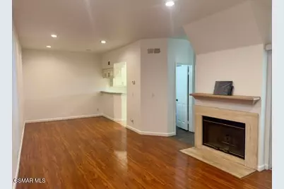 688 Indian Oak Lane #107, Oak Park, CA 91377 - Photo 3