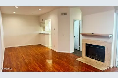 688 Indian Oak Lane #107, Oak Park, CA 91377 - Photo 5