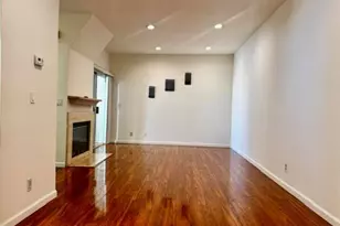 688 Indian Oak Ln, Oak Park, CA 91377 - Photo 3