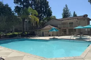 688 Indian Oak Ln, Oak Park, CA 91377 - Photo 17