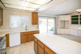 458 Mark Dr, Simi Valley, CA 93065 - Photo 15