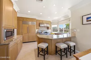 5801 Middle Crest Dr, Agoura Hills, CA 91301 - Photo 9
