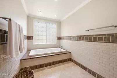 5801 Middle Crest Drive, Agoura Hills, CA 91301 - Photo 25