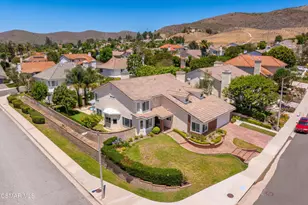 5801 Middle Crest Dr, Agoura Hills, CA 91301 - Photo 41