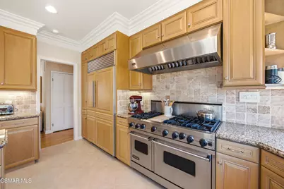 5801 Middle Crest Drive, Agoura Hills, CA 91301 - Photo 7