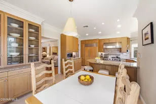 5801 Middle Crest Dr, Agoura Hills, CA 91301 - Photo 11