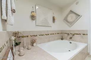 18102 Burbank Blvd, Tarzana, CA 91356 - Photo 7