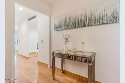 18102 Burbank Boulevard #29, Tarzana, CA 91356 - Photo 29