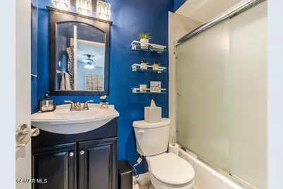 18102 Burbank Boulevard #29, Tarzana, CA 91356 - Photo 33