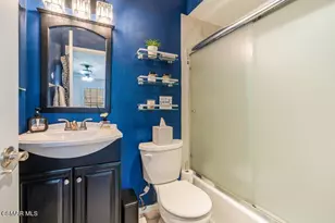 18102 Burbank Blvd, Tarzana, CA 91356 - Photo 33