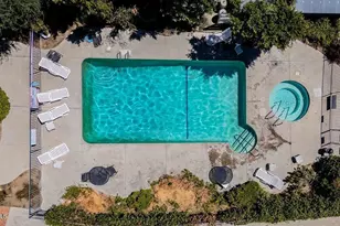 18102 Burbank Blvd, Tarzana, CA 91356 - Photo 11