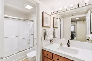 5805 Oak Bend Ln, Oak Park, CA 91377 - Photo 11