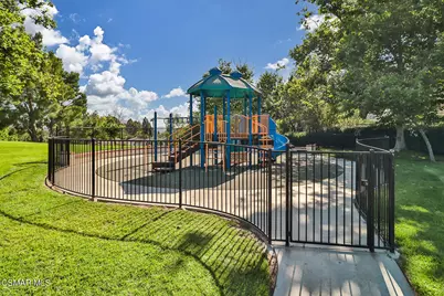 2155 Meadow Brook Court, Thousand Oaks, CA 91362 - Photo 23