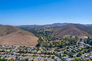 3079 E Sierra Dr, Thousand Oaks, CA 91362 - Photo 45