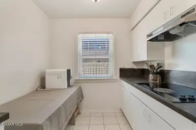8021 Canby Avenue #3, Reseda, CA 91335 - Photo 11