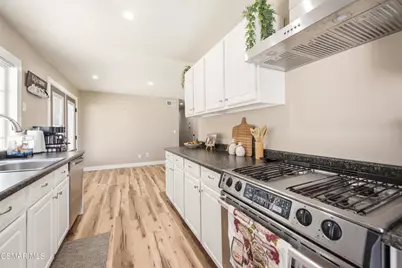 6395 Keystone Street, Simi Valley, CA 93063 - Photo 17
