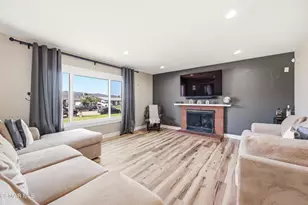6395 Keystone St, Simi Valley, CA 93063 - Photo 9