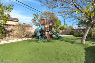 135 W Gainsborough Road, Thousand Oaks, CA 91360 - Photo 45
