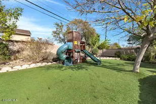 135 W Gainsborough Rd, Thousand Oaks, CA 91360 - Photo 45