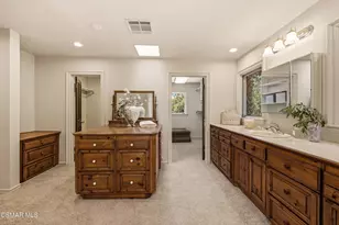 5676 Colodny Dr, Agoura Hills, CA 91301 - Photo 53