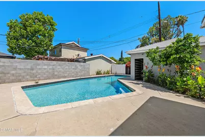 18954 Saticoy Street, Reseda, CA 91335 - Photo 31