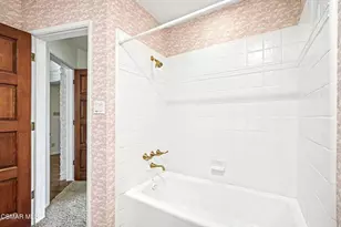 195 Avocado Pl, Camarillo, CA 93010 - Photo 17