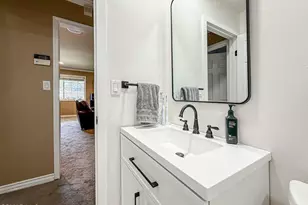 6203 Wisteria St, Simi Valley, CA 93063 - Photo 25