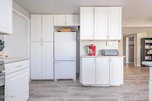 2145 Cochran St, Simi Valley, CA 93065 - Photo 11