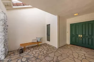 22421 Kearny St, Calabasas, CA 91302 - Photo 3