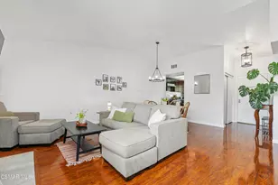 881 Warwick Ave, Thousand Oaks, CA 91360 - Photo 5