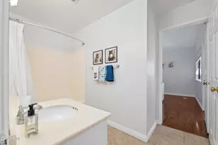 881 Warwick Ave, Thousand Oaks, CA 91360 - Photo 17