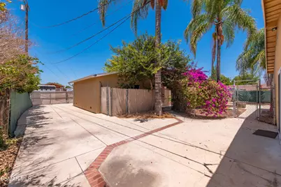 8681 Winnetka Avenue, Winnetka, CA 91306 - Photo 33